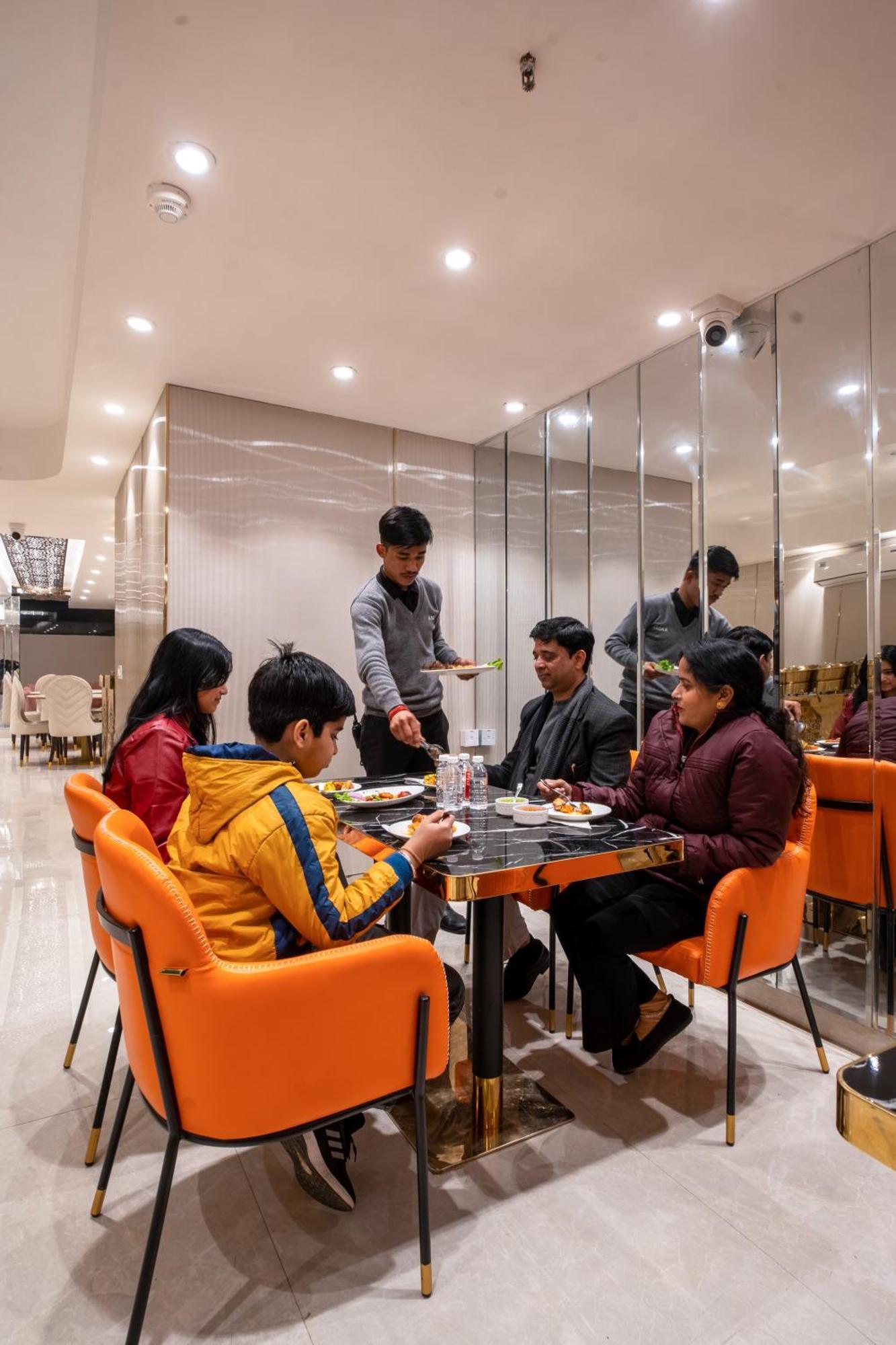 Hotel Ginger Palace Delhi Airport New Delhi Eksteriør billede