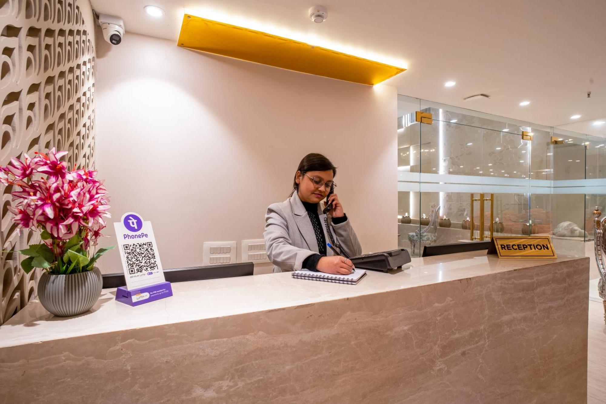 Hotel Ginger Palace Delhi Airport New Delhi Eksteriør billede